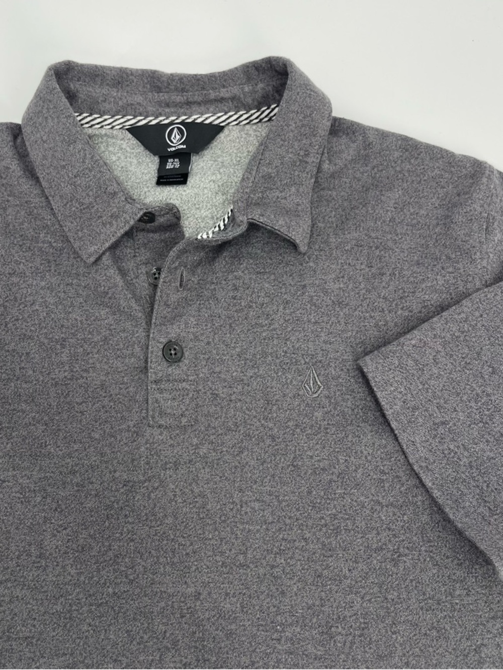 Volcom Boy's XL Gray Polo Shirt Golf Polo Shirt School Uniform Active Athleisure